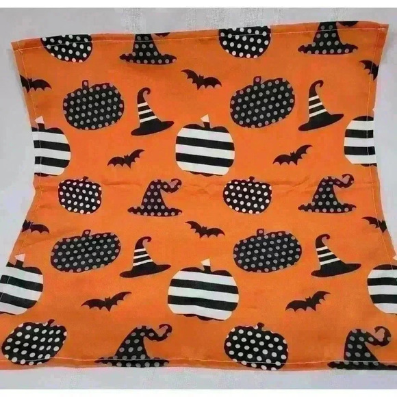 Set of 6-Cynthia Rowley-Curious Halloween Napkins - Picture 4 of 4